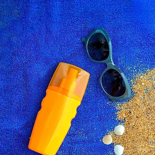 Supergoop! Spray Sunscreen Praised for Easy Reapplication and Broad-Spectrum Protection