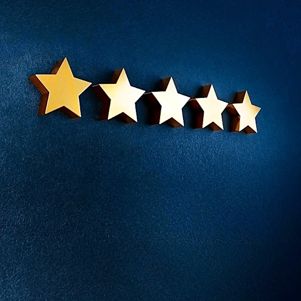 Truist Financial Analyst Maintains Hold Rating for Dominion Energy Amidst Mixed Analyst Views