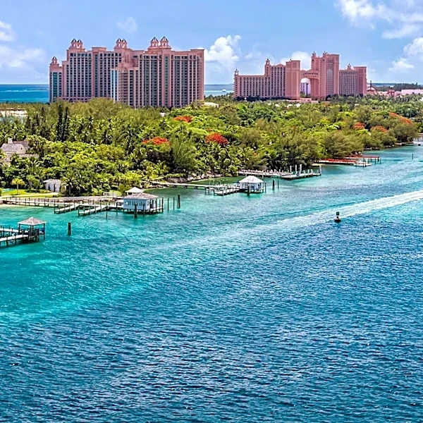 Atlantis Paradise Island Offers Diverse Luxury Experiences for Travelers