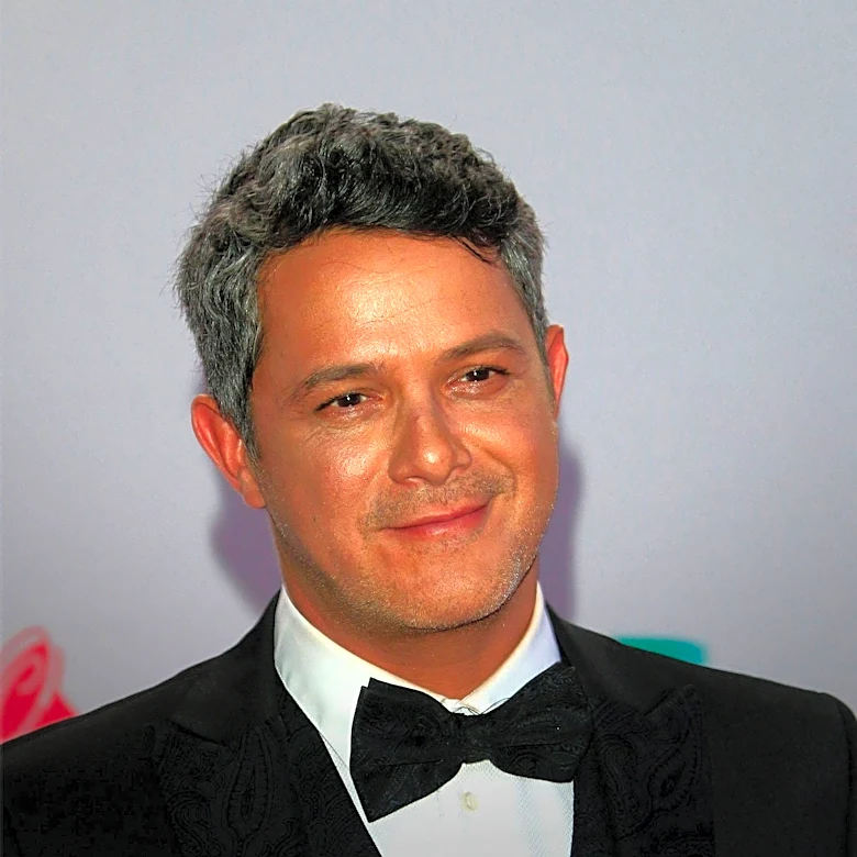 Stephanie Cayo Stars in 'Dime lo que Quieres (De Verdad)' and Spends Summer with Alejandro Sanz's Family