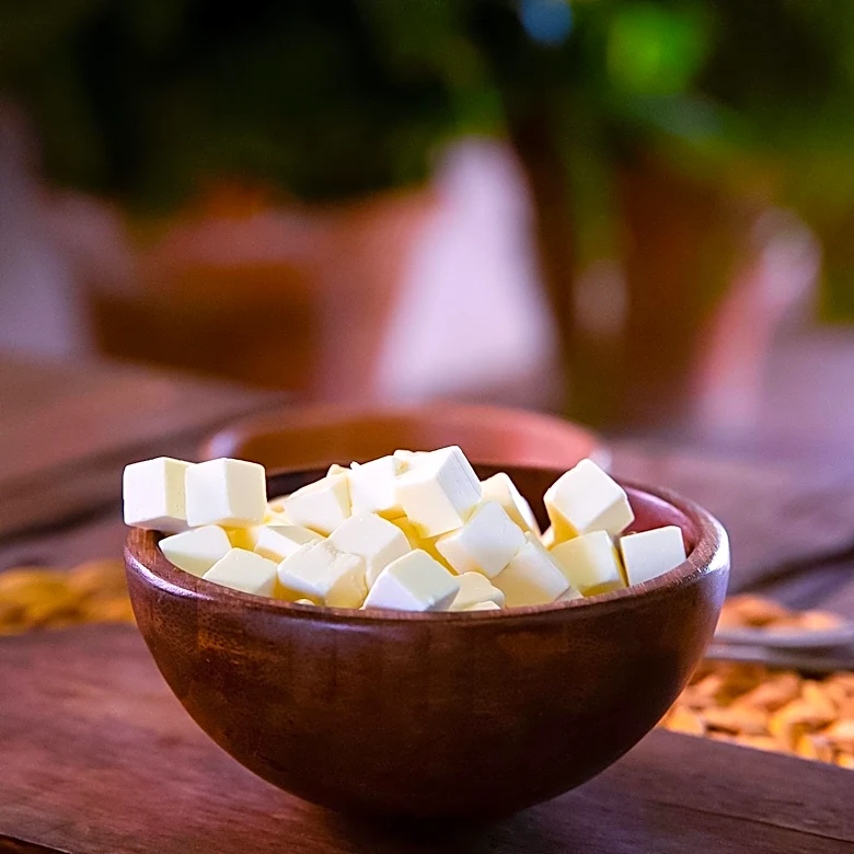 Land O'Lakes Expands Distribution of Deli American and Introduces New Snack Cheese Cubes