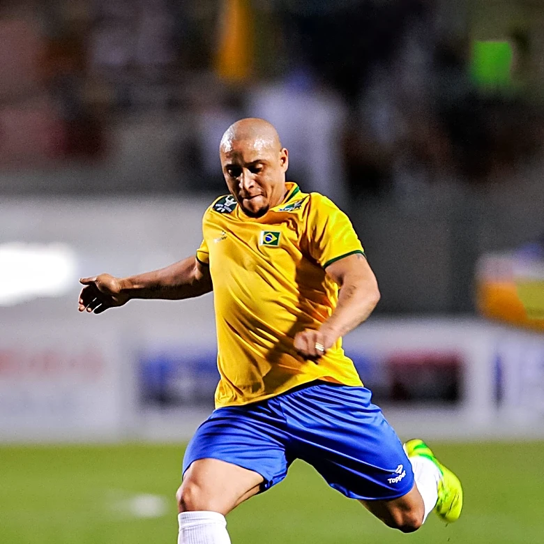 Roberto Carlos Denies Reports of Conversion to Islam