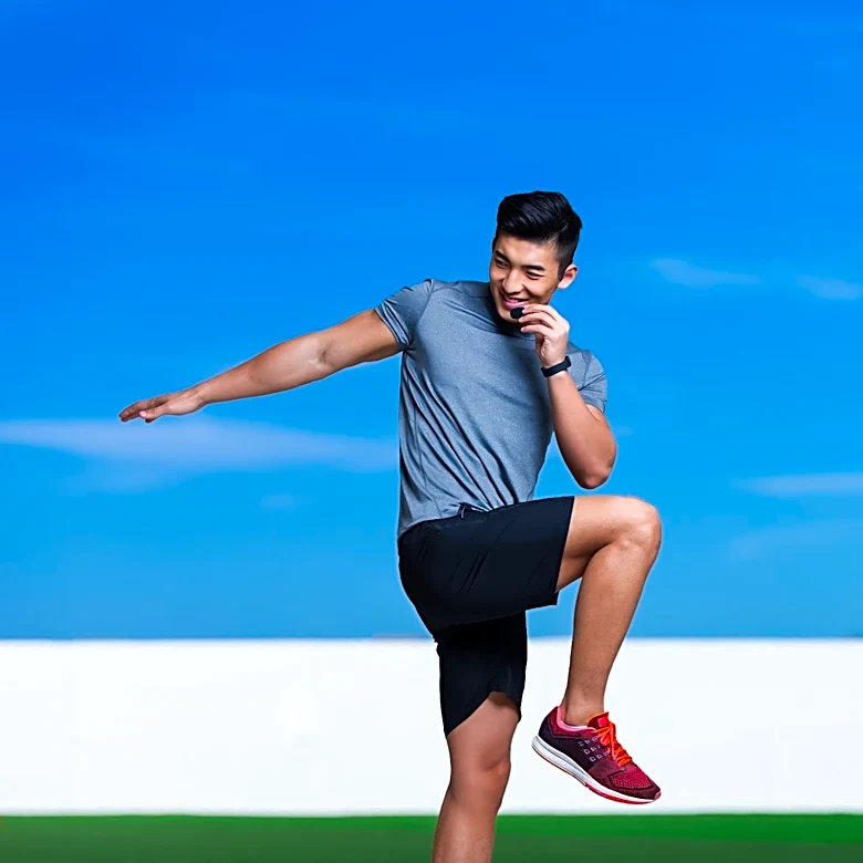 Fitness Coach Recommends Full-Body Workout for Runners to Enhance Strength and Stability