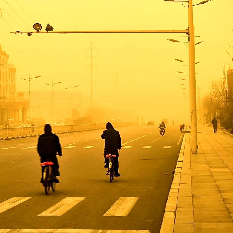 Cyclists Face Increased Health Risks from Wildfire Smoke and Poor Air Quality, Requiring Adjusted Training Regimens