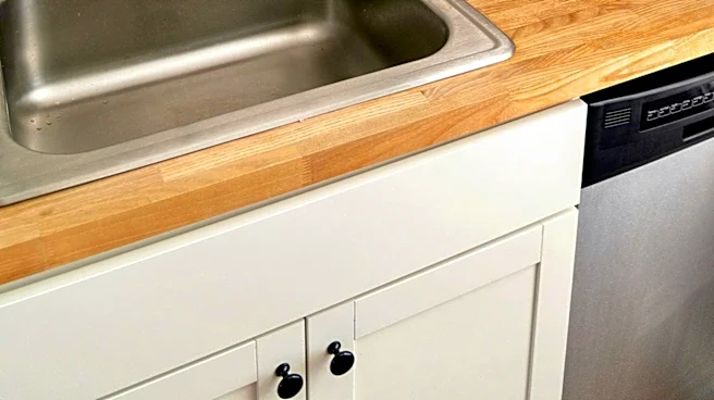 Hobart Introduces New High-Temperature Undercounter Dishwasher for Commercial Food Preparation