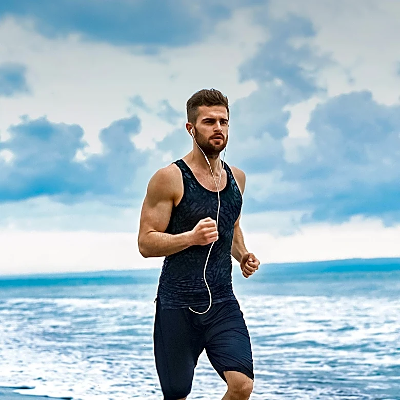 American Tourists Fined in Venice for Shirtless Running, Unknowingly Breaking Local Law