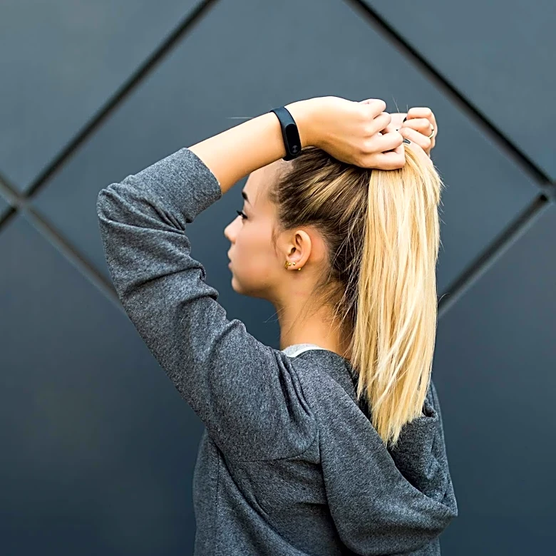 Psychology Professor Explains Obsession with Fitness Trackers and Social Sharing