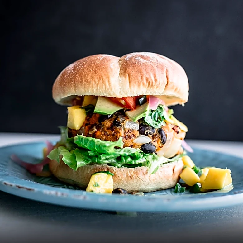 Los Angeles Restaurants Offer Discounted Burger and Drink Deals to Attract Diners