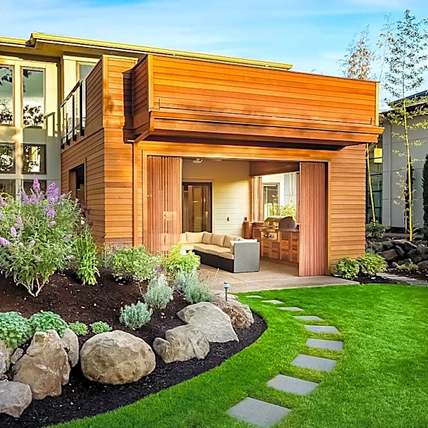 Las Vegas Outdoor Living Designs Prioritize Heat Resilience and Functionality