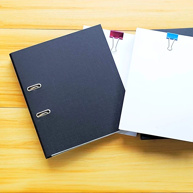PaperLock Introduces Staple-Free Desk Tool for Document Binding