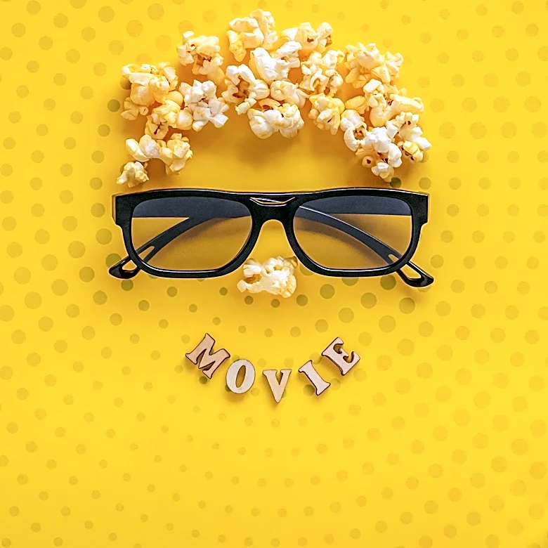 Podcast Discusses Classic Film 'Tootsie' with Comedian Scott Rowe