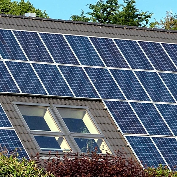 Tesla Discontinues Solar Roof Tile Product Due to Economic Non-Viability