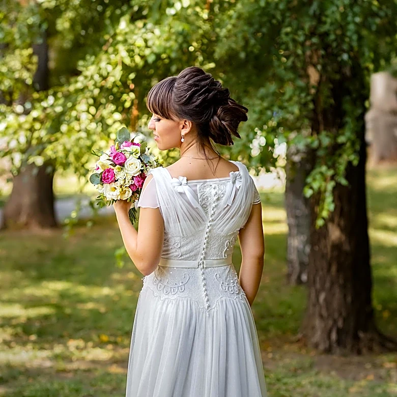 Brides Divided on Wearing Fitness Trackers at Weddings, Balancing Data and Style