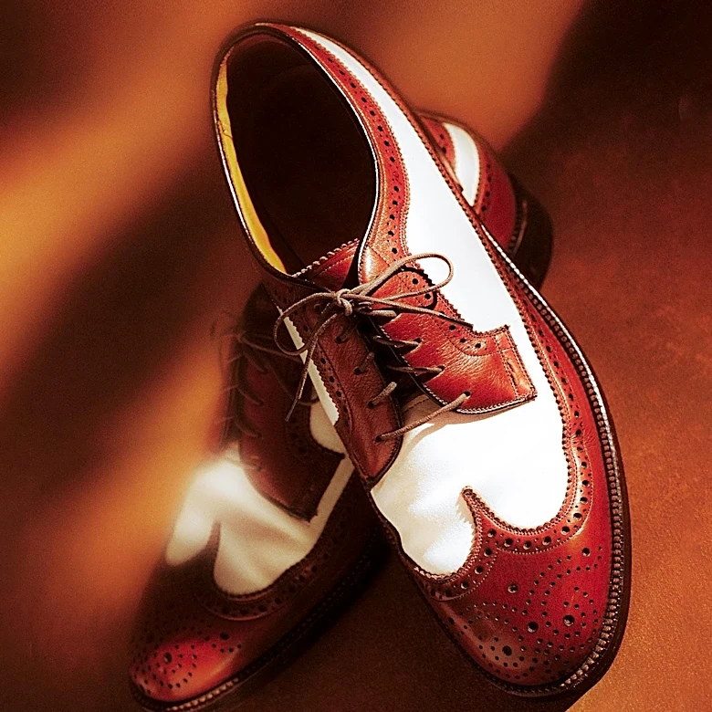 Nostalgic Fashion Trends Resurface with 'Granny Style' and 'Grandpa Shoes' Leading the Comeback