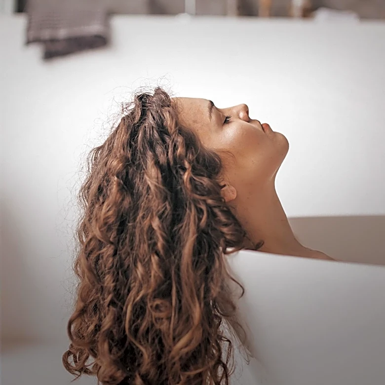 Expert Guide Addresses Curly Hair Changes for Women Over 50