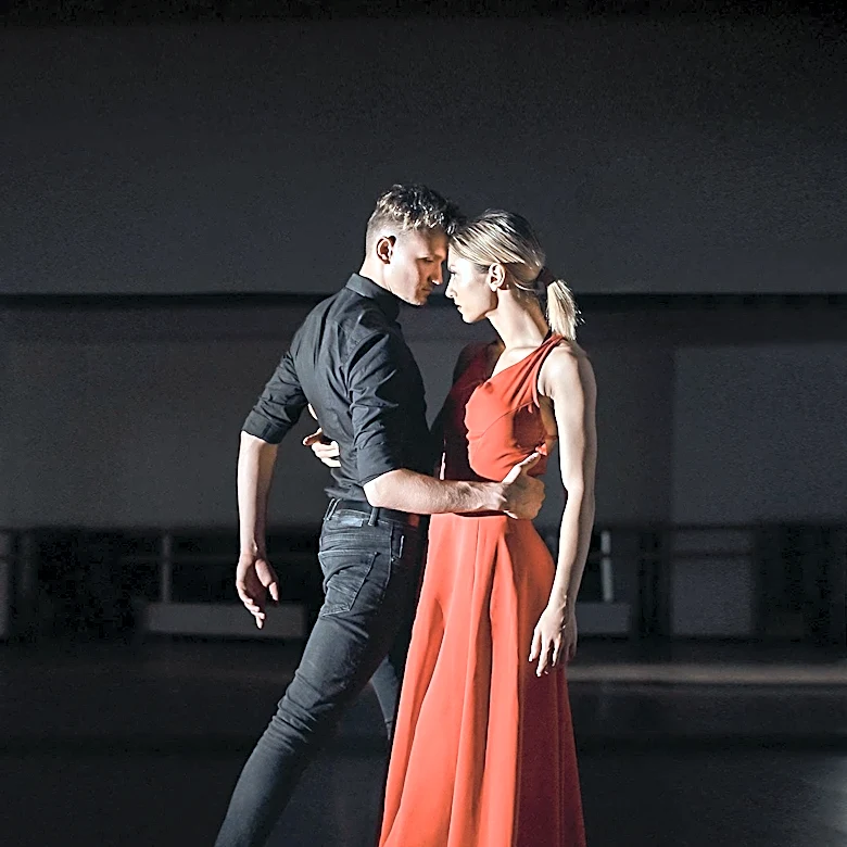 Melissa Firlit Recreates 'Dirty Dancing' in One-Woman Edinburgh Festival Show