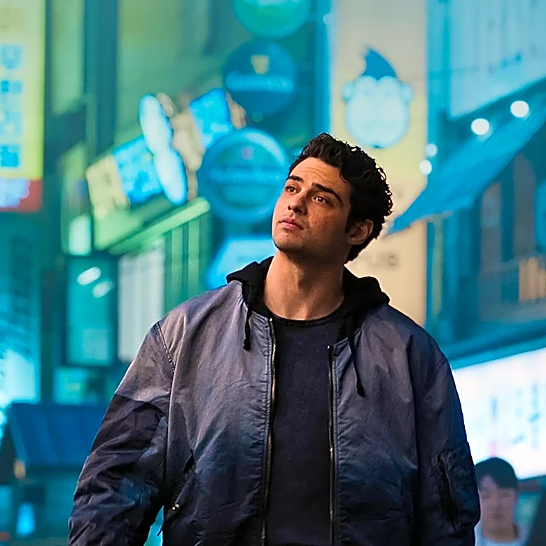 Noah Centineo Defends Sydney Sweeney Amid Backlash Over American Eagle Campaign and 'Euphoria' Role