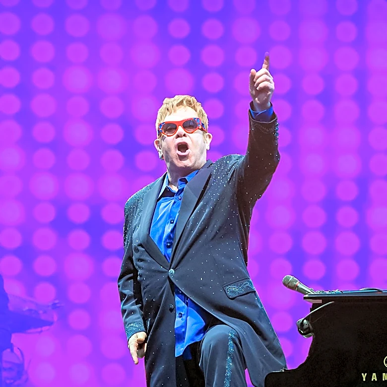 Jim Carrey Joins Elton John Onstage for 'Rocket Man' Performance in Anaheim