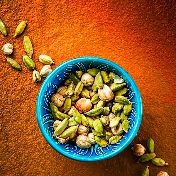 Green Cardamom Enhances Brownie Flavor to Achieve Bakery-Worthy Quality