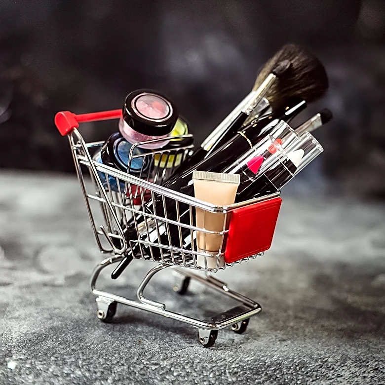 Target Customer Returns of Health and Beauty Products Auctioned in Upper Marlboro, MD