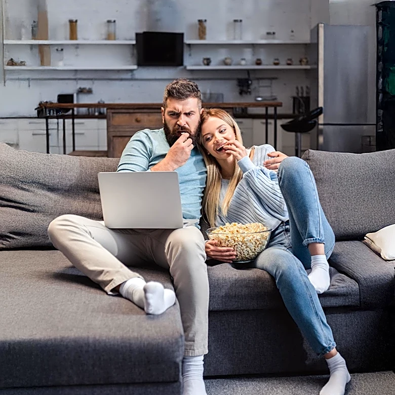 Study Reveals Cohabitation Preferred Over Marriage Among Single U.S. Adults in Early Midlife
