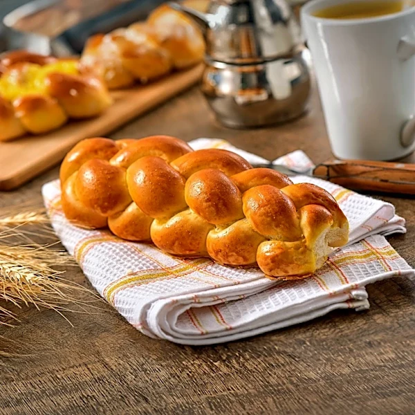 Asheville Jewish Women's Circle Hosts Mega Challah Bake for Rosh Hashanah