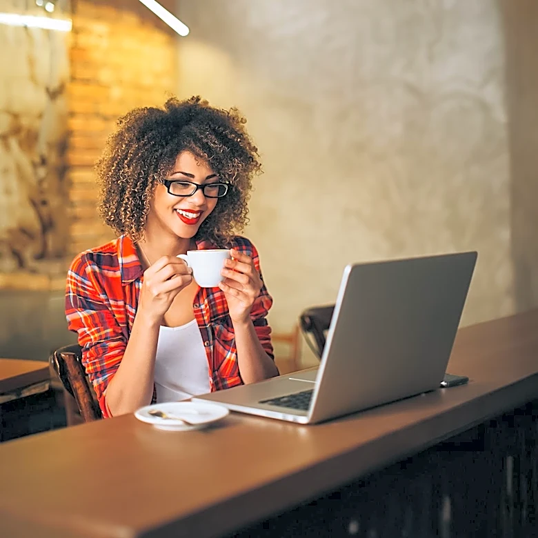 Millennials Redefine Financial Success and Career Paths, Prioritizing Experiences and Flexibility