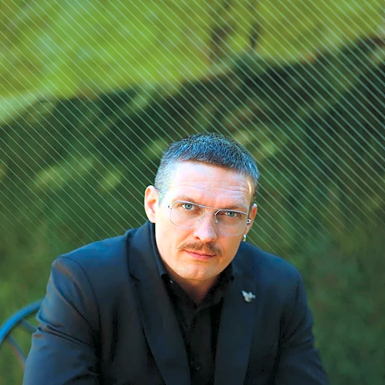 Oleksandr Usyk Attends Boxing Show with Eldest Daughter Yelyzaveta, Shares Rare Family Moments