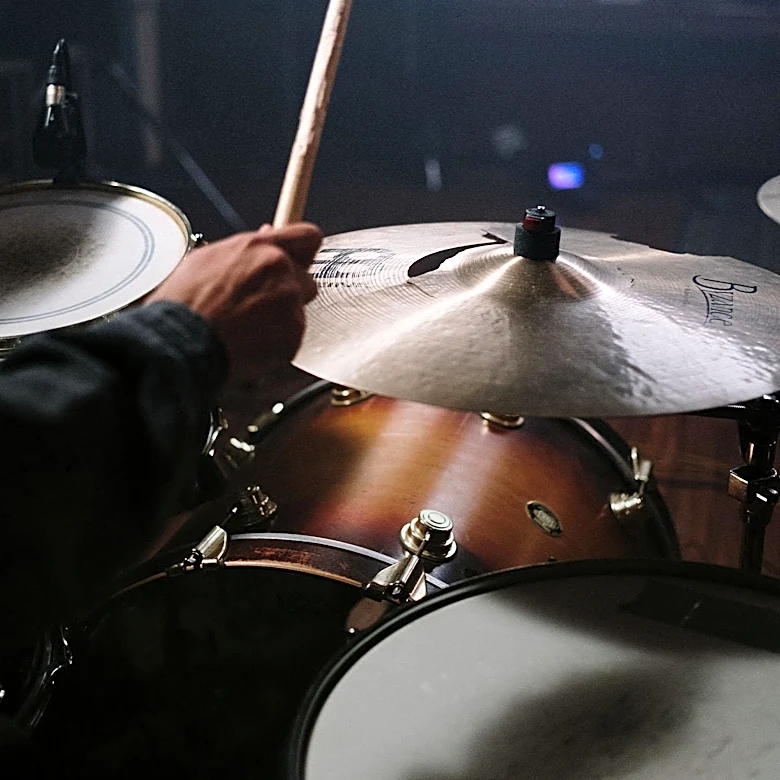 Daily Mail Accused of Mistaken Identity in Report on Former White Stripes Drummer Meg White