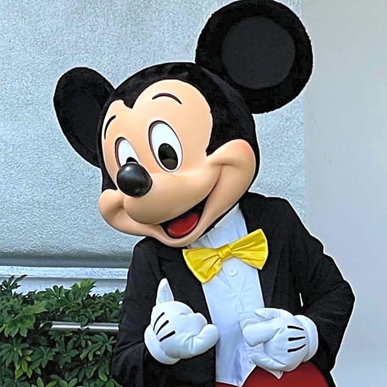 Disneyland Introduces New Space-Themed Backpack Featuring Astronaut Mickey, Donald, and Pluto