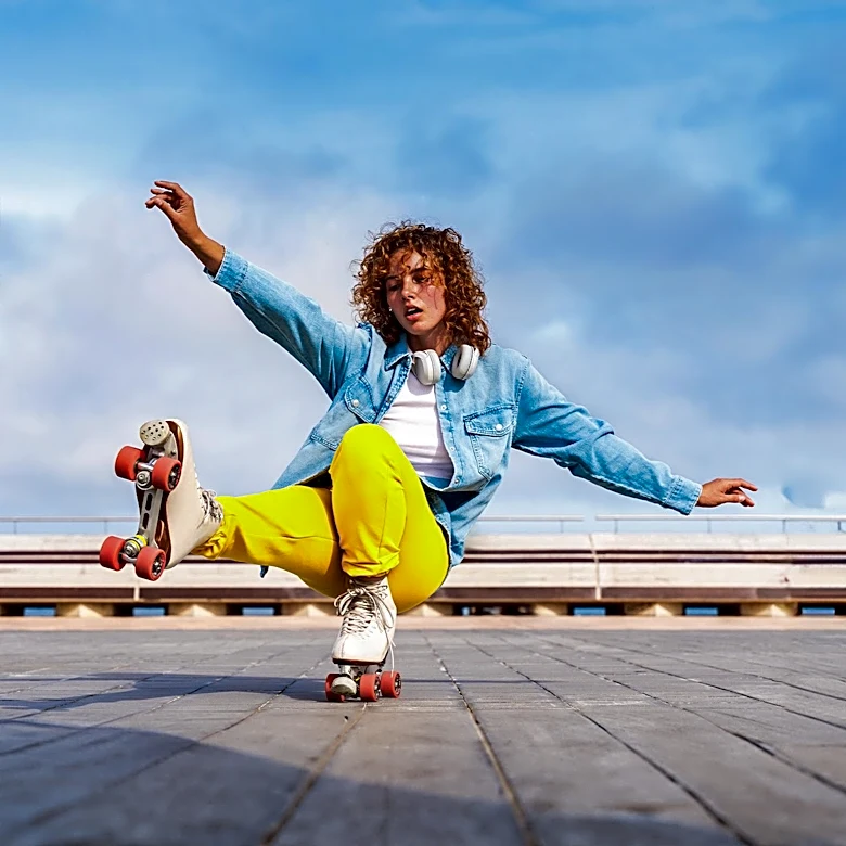 Ladies of the South Bay Host Weekly Roller Skate Session in Hermosa Beach