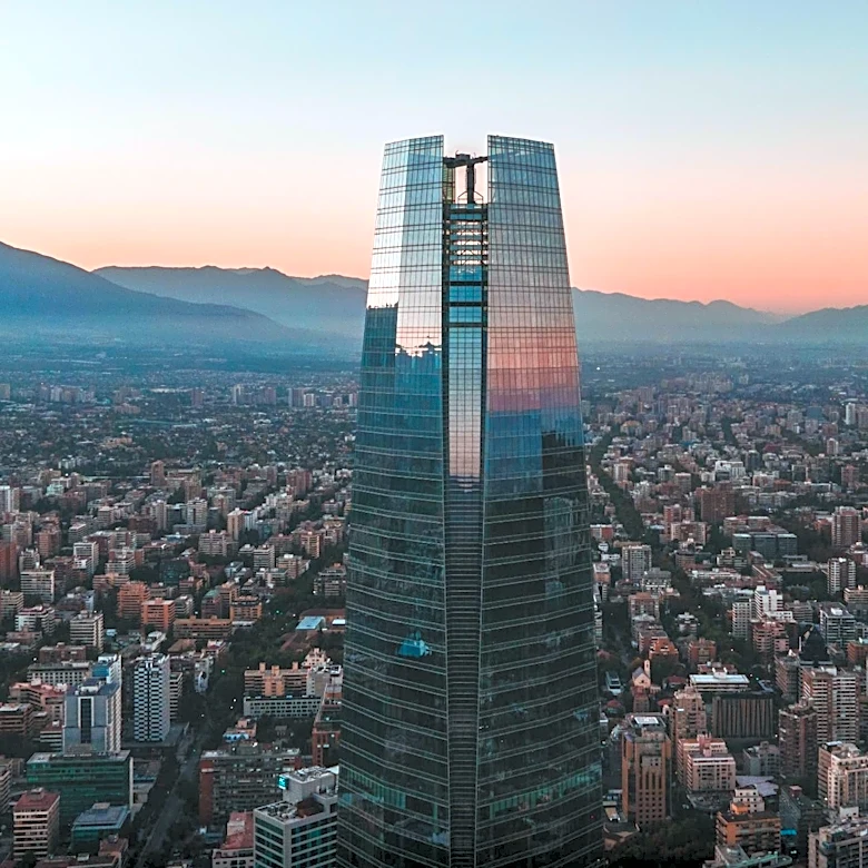Latin American Financial Sector Experiences Intense Competition for Specialized Talent Amidst Evolving Market Dynamics