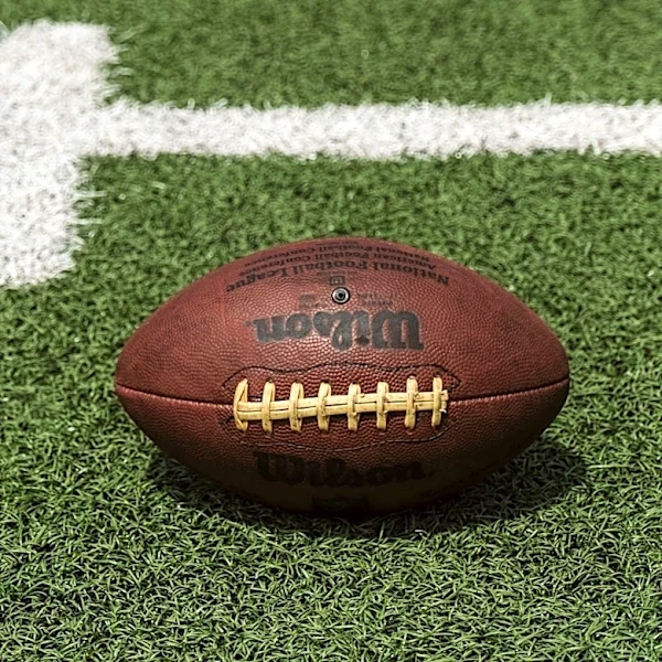 DeVonta Smith Returns as Full Participant in Eagles Practice