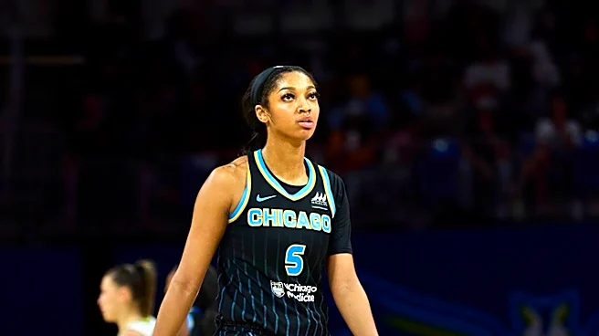 Chicago Sky Lose to Connecticut Sun, Courtney Vandersloot Achieves WNBA Assists Milestone