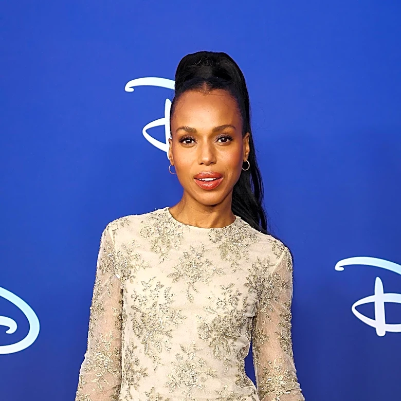Kerry Washington Demonstrates DIY 'Pilates in Paradise' on Family Vacation