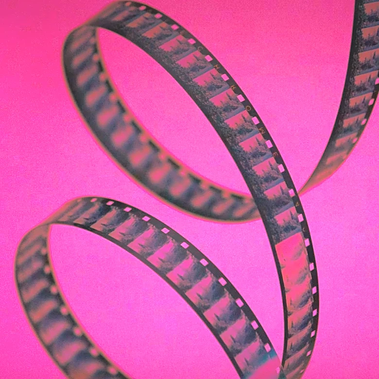 Toby Huss Recognized for Versatile Acting Career and Visual Art Exhibitions