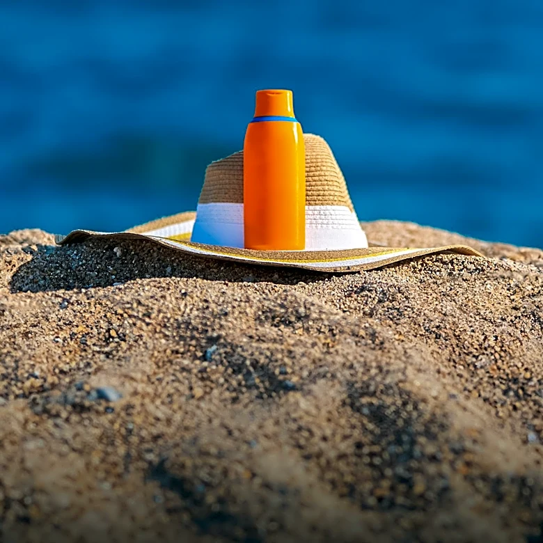 Dermatologists Clarify Sunscreen Stick Efficacy and Application for Optimal UV Protection