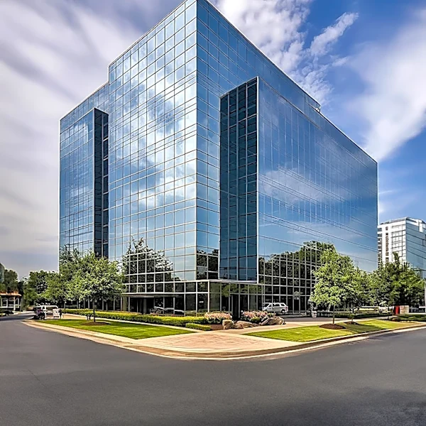 U.S. Office Market Sees Bifurcated Recovery, Sun Belt Metros Lead with Parking as Key Differentiator