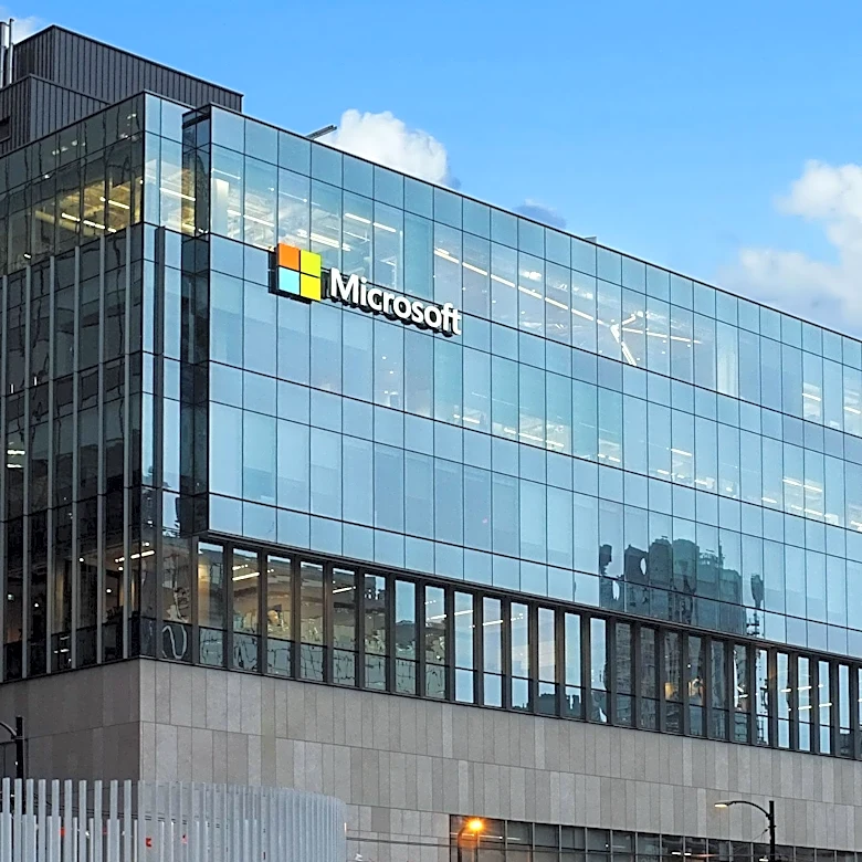 Software Companies Transition Towards Service-Oriented Models Amidst AI Advancements