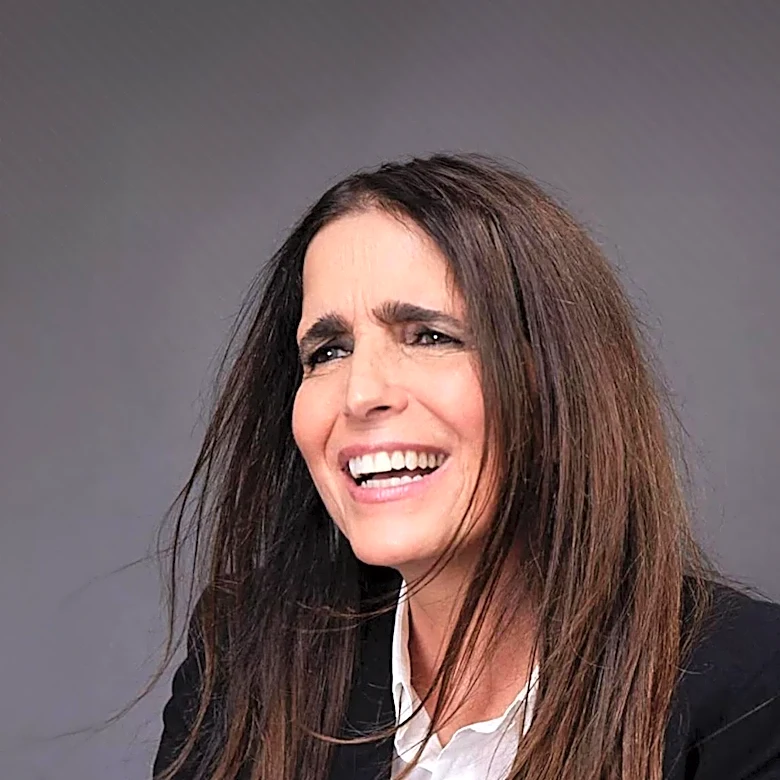 Julia Louis-Dreyfus Attends Broadway Revival of 'Sweeney Todd'