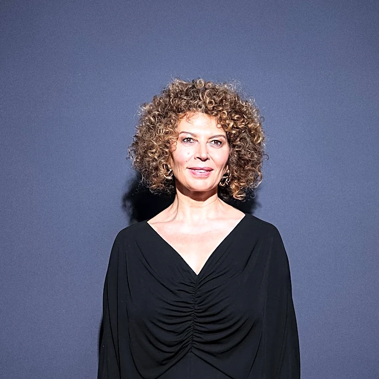French-Inspired Haircuts Gain Popularity Among Women Over 50 for Timeless Elegance