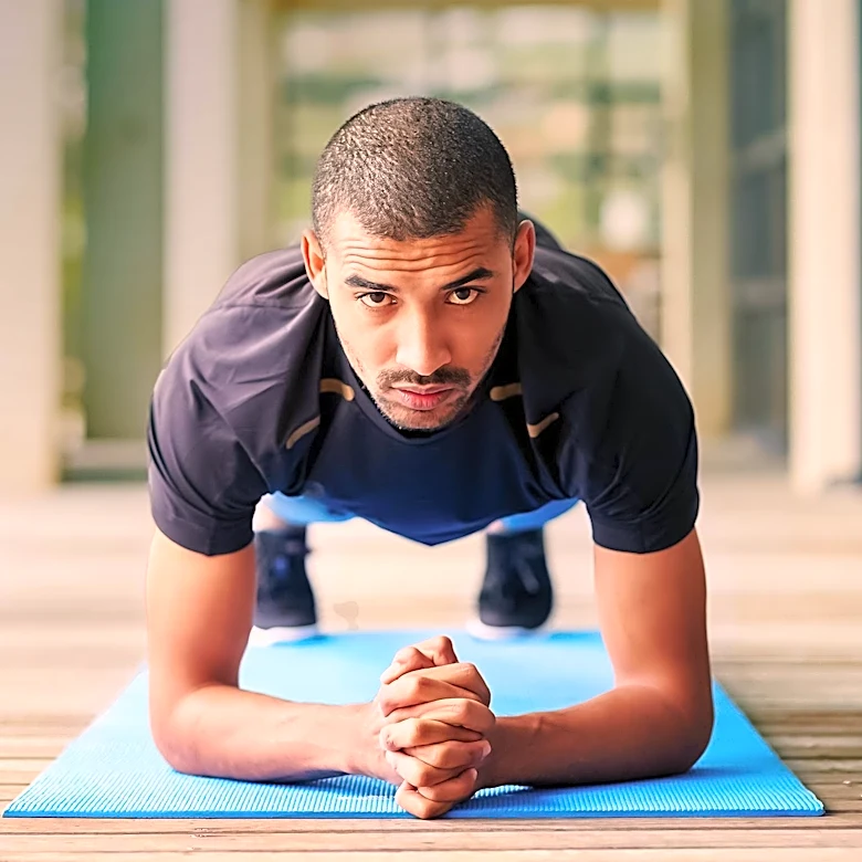 Personal Trainer Emphasizes Core Strength for Runners' Performance and Injury Prevention