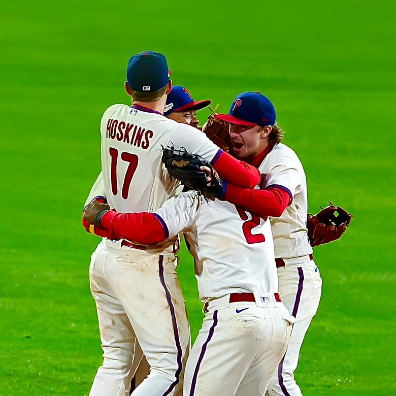 Philadelphia Phillies Secure 4-2 Victory Over Los Angeles Angels with 10th-Inning Hits