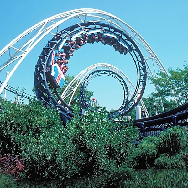 Dollywood Offers Cost-Effective Alternative to Disney World for Theme Park Vacations