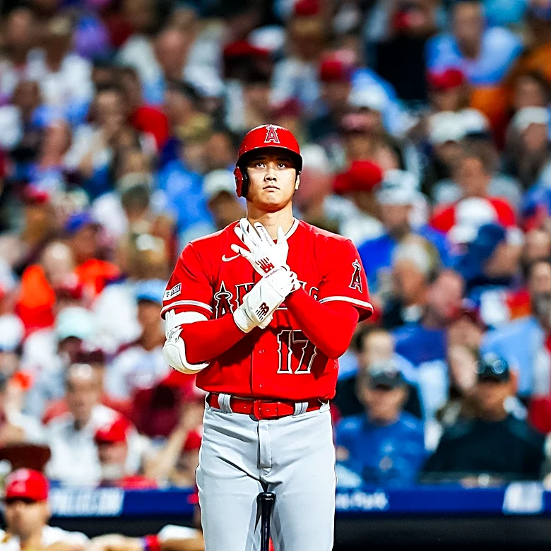 Philadelphia Phillies Secure 4-2 Extra-Inning Victory Over Los Angeles Angels Amidst Baserunning Errors