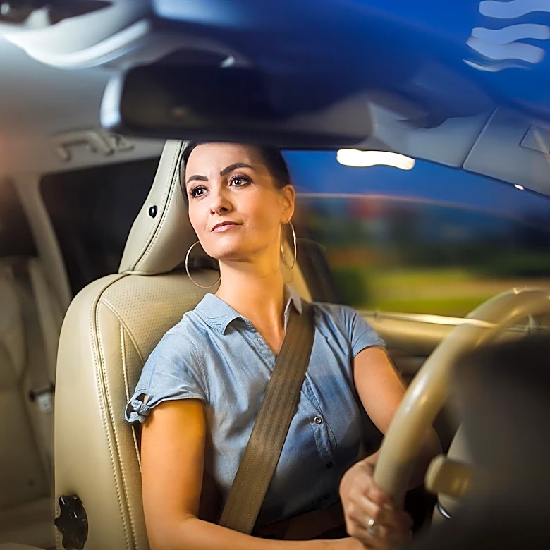 6-Foot-5 EV Buyer Finds Crossovers Unsuitable, Highlights Fit Issues in Electric Vehicles