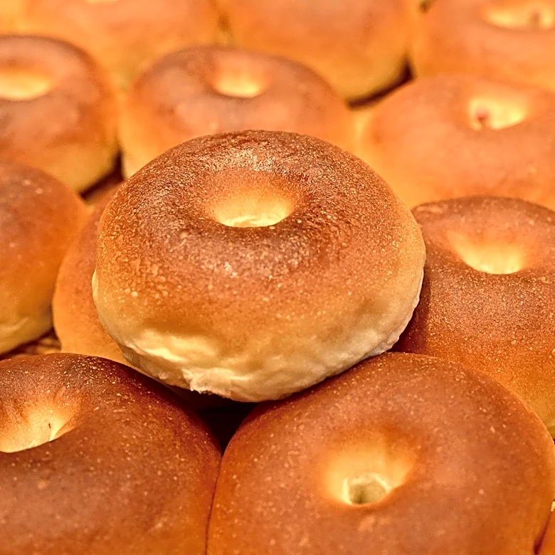 Cinotti's Bakery Highlights Enduring Value of Simple Bakery Rolls Amidst Evolving Offerings