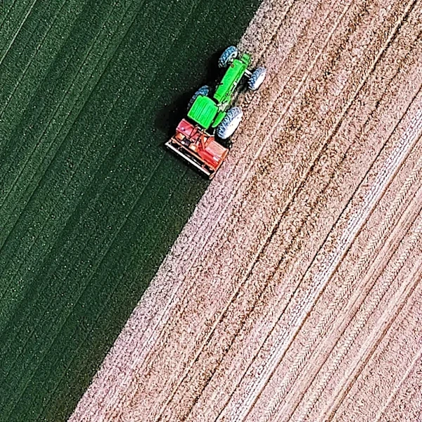 John Deere Invests $10 Million in AI Research for High-Value Crops with Reservoir Partnership