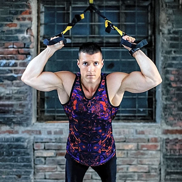 Coach Adam Sinicki Recommends Shorter Rest Periods for Enhanced Bodyweight Training Intensity
