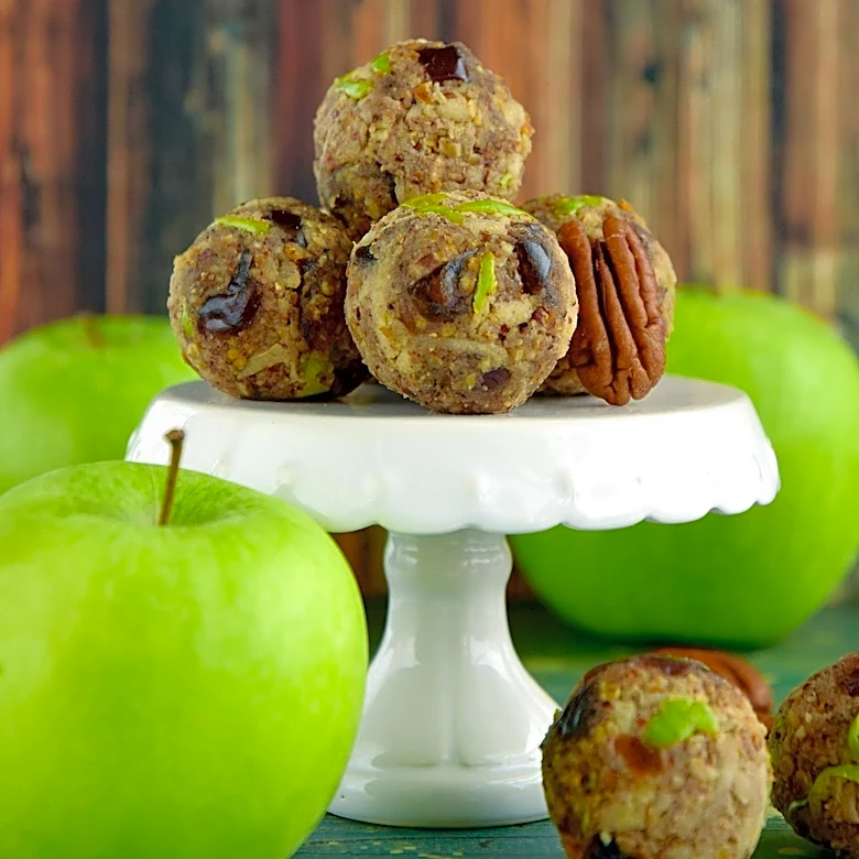 Pecan Pie Balls Offer Convenient, No-Bake Dessert Alternative